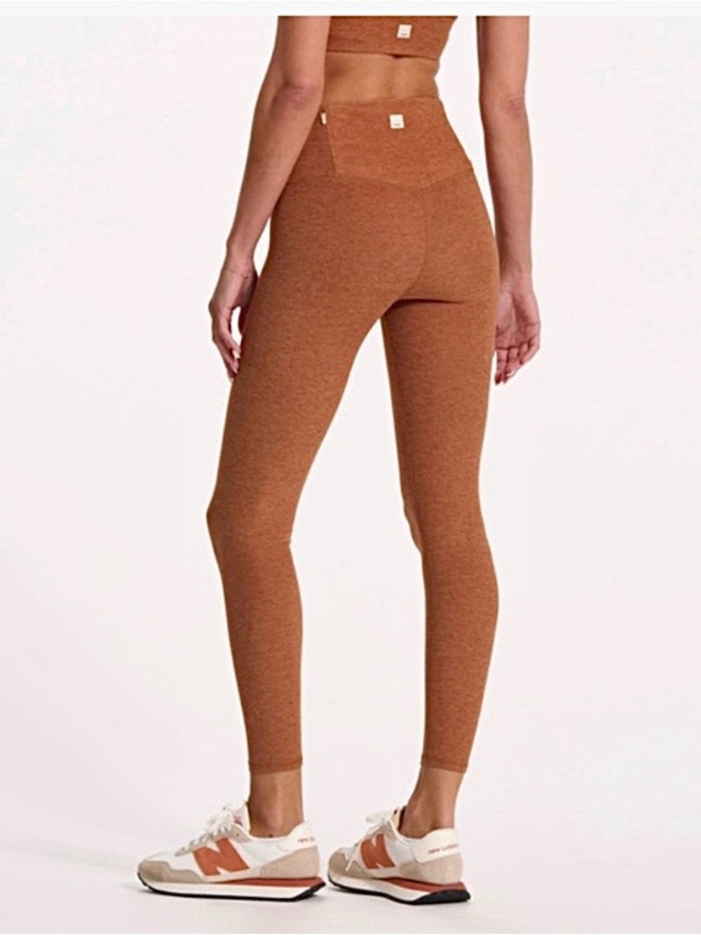 Vuori Clean Elevation Legging- Size Meduim. Excellent condition!